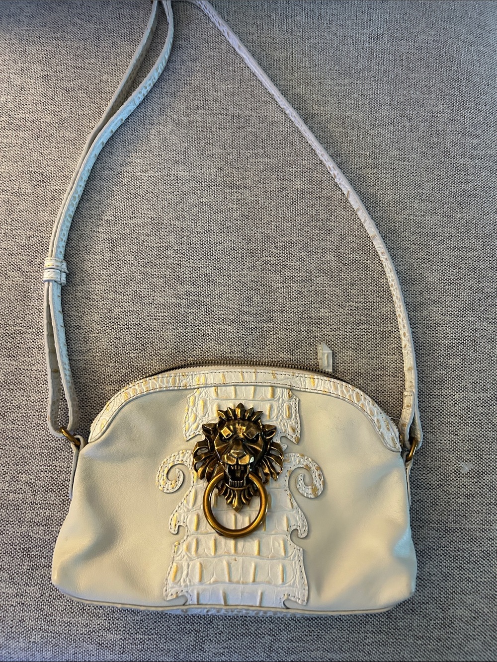 Sharif White Crossbody Bag with Gold Lion Ring